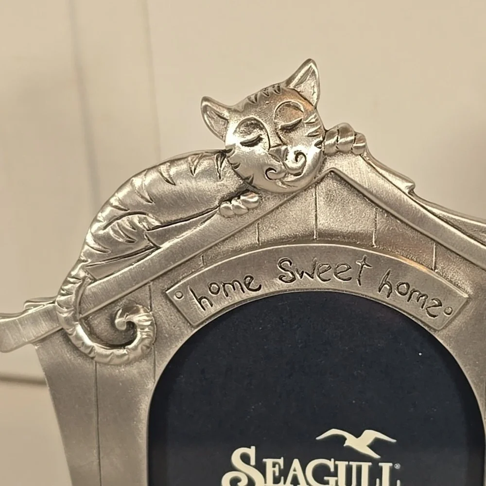 1997 Seagull Pewter Small Picture Frame Cat on Dog‎ House Dog Bird Bowl Bone